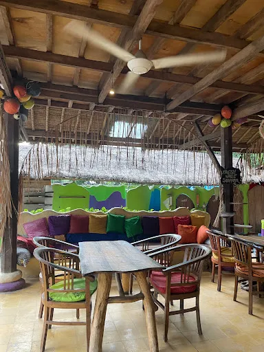 Topi Inn 2