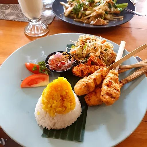 Puri Rai Restaurant 4