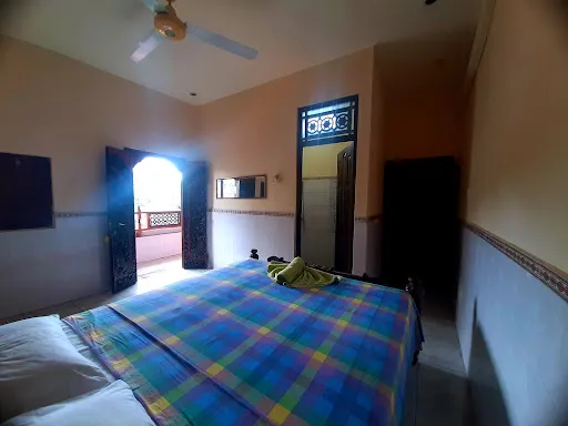 Kembar inn 1
