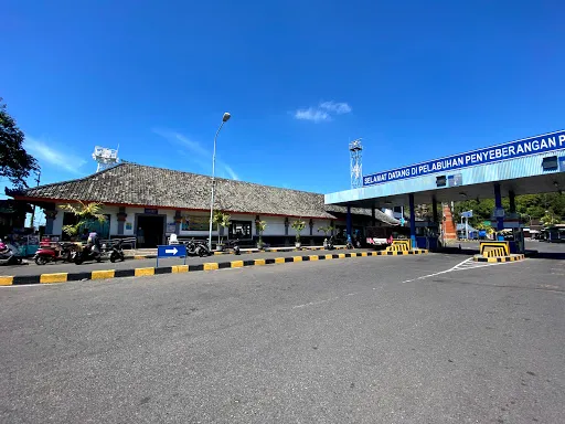 Pelabuhan Penyeberangan PTASDP Indonesiaferry Padangbai Bali 2