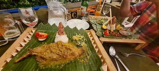 Lezat Beach Restaurant 3