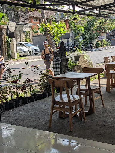 Warung Santi Loka 1