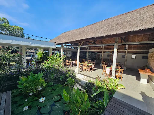 Watergarden Kafe 4