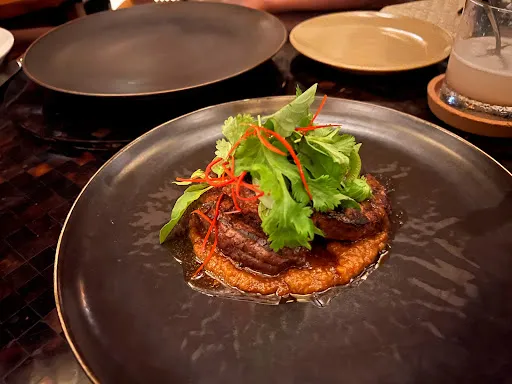 The Restaurant at Amankila 3