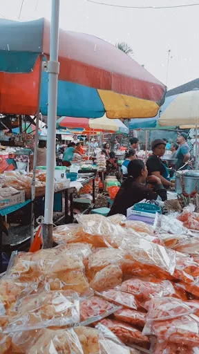 Pasar Desa Tegak