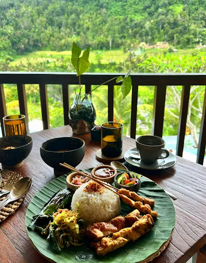 Sleeping Gajah Kitchen & Lounge 4