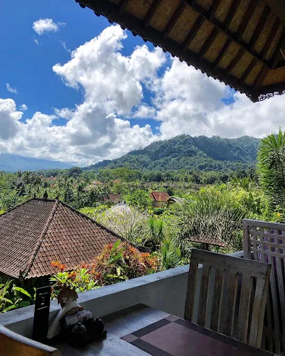 09.00am coffee and eatery 4