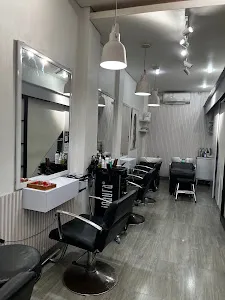 Day In Beauty Salon Klungkung 3