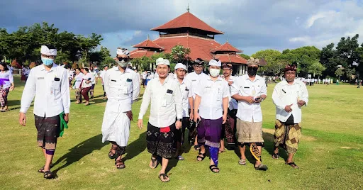 Alun - alun Ida I Dewa Agung Jambe 3