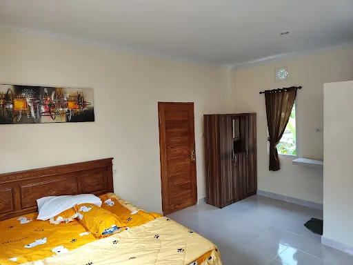 THE LANUS'S GUEST HOUSE 3