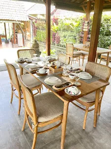 ATI'S RESTAURANT @ Subak Tabola Villa 1