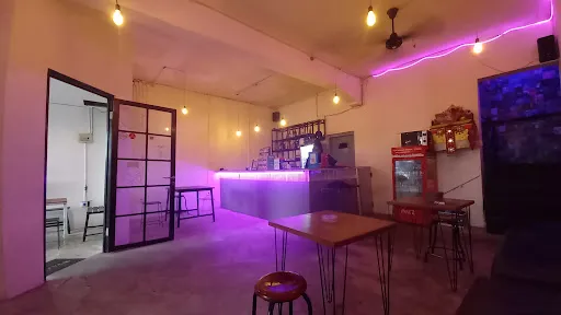 Godamn kitchen & bar 1