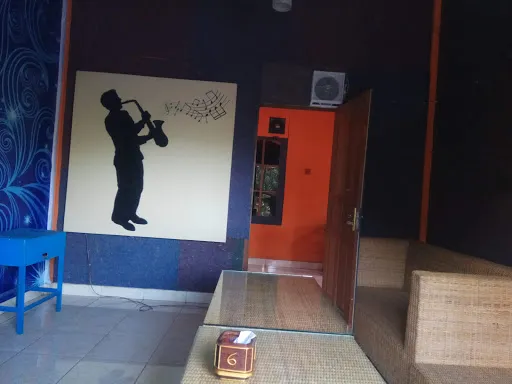 The Groove Bar 4