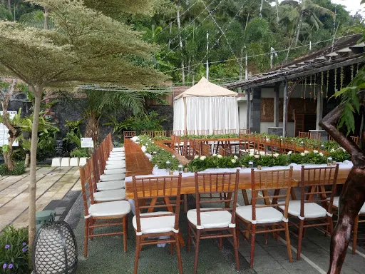 The Monkey Bar at Bella Vista 1