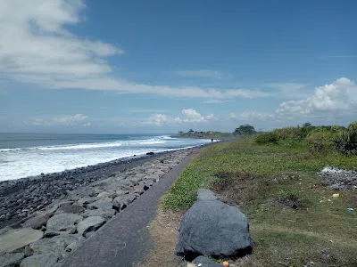 Pantai Batu Tumpeng 3