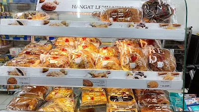 Indomaret | Lebih - Kabupaten Gianyar 1