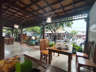 Be Paseh Lebih Warung 3