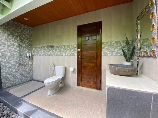 Tamiu Guesthouse at Keramas Beach Surf Spot 4