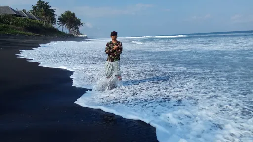 Pantai Pering 4