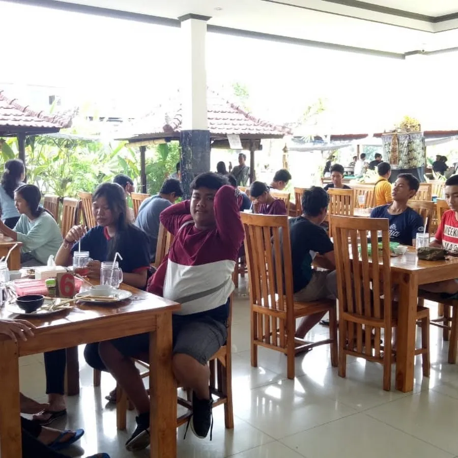 Warung Indah II (cabang pantai lebih) 4
