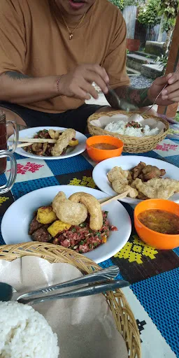 Warung Makan Kak Badeng 4