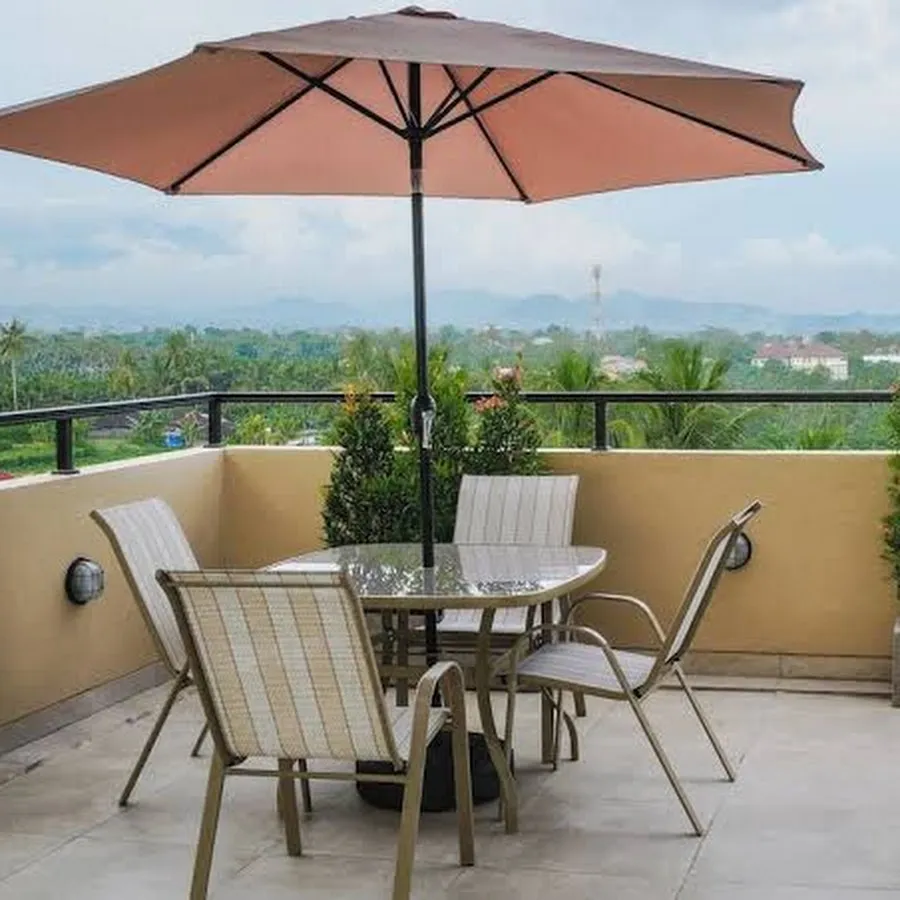Ayers Hotel & Resto 4
