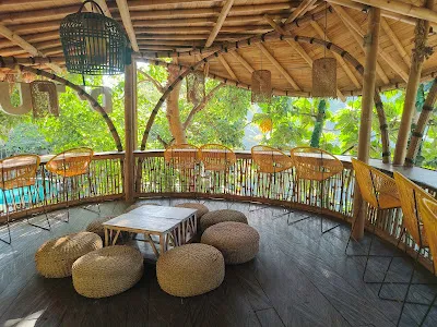 The Segara Seaview Pool Garden & Eatery 4