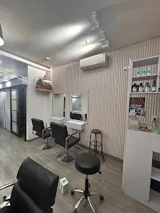 Day In Beauty Salon Blahbatuh 2