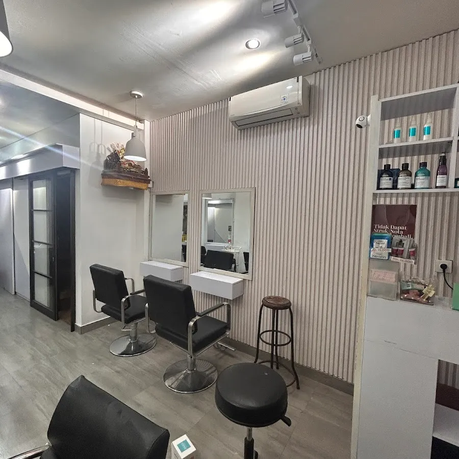 Day In Beauty Salon Blahbatuh 3