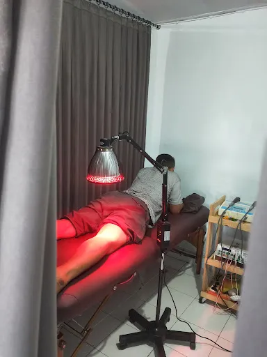 Praktek Fisioterapi (Made Wahyu Cahyadi, S.Ft., Ftr.) 1