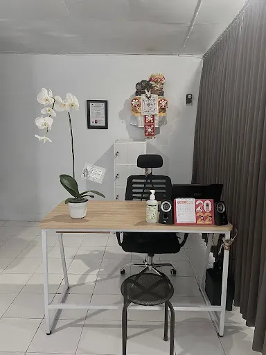 Praktek Fisioterapi (Made Wahyu Cahyadi, S.Ft., Ftr.) 3