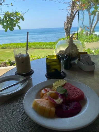 Timur Kitchen at Komaneka at Keramas Beach 4