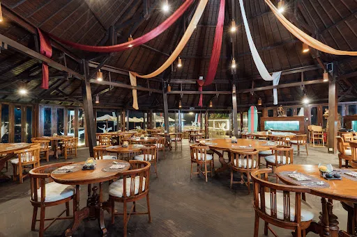 Swan Restaurant Keramas 1