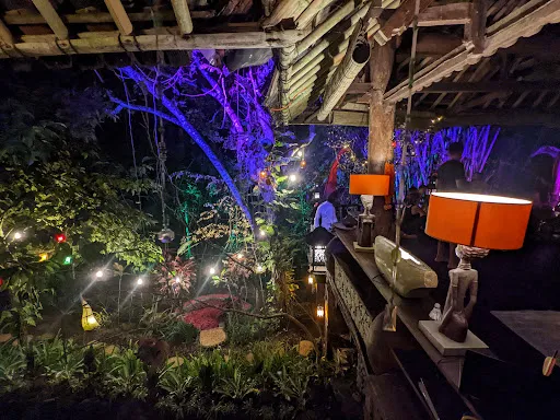 Bali Dacha 4