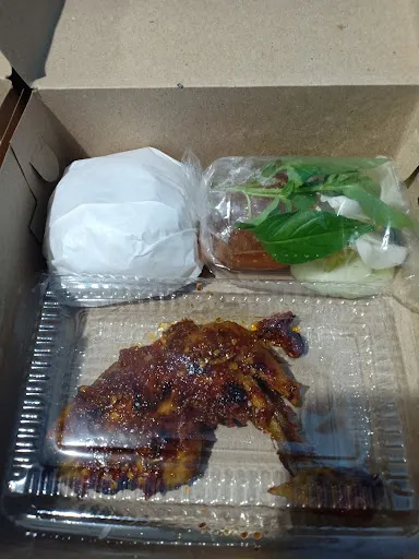 Soto Ayam & Tahu Campur Lamongan Mujirahayu 1