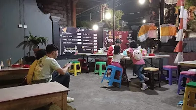 Soto Ayam & Tahu Campur Lamongan Mujirahayu 4