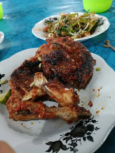 Rumah Makan Ayam Taliwang 4