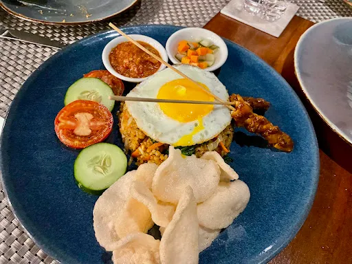 Hura Restaurant 4