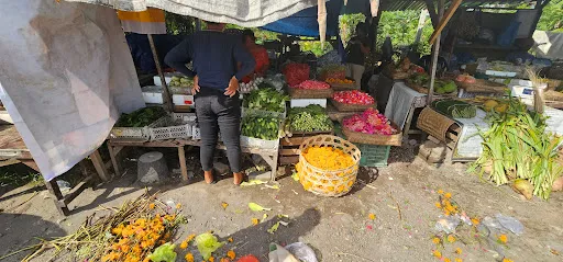 Pasar Rakyat desa adat Samplangan 1