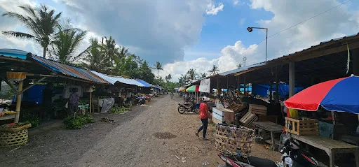 Pasar Rakyat desa adat Samplangan 4
