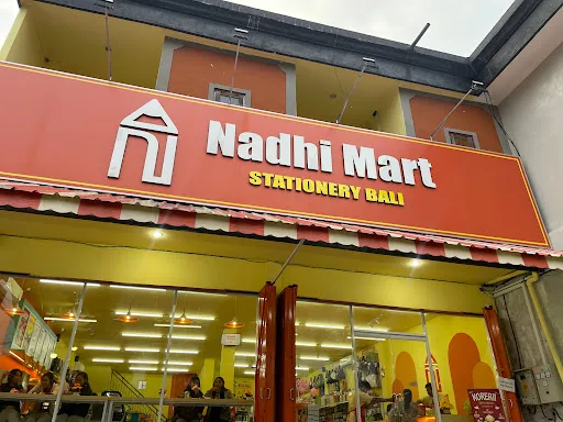 Nadhi Mart Gianyar 1