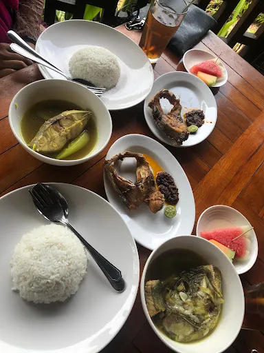 WARUNG SIGGI (Sup Ikan Goreng Gianyar) 4