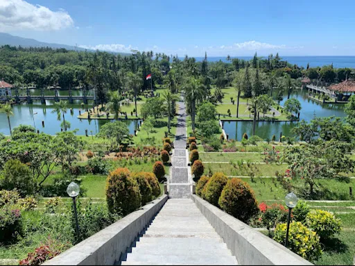 Komang Yoga mesari tour guide bali 3
