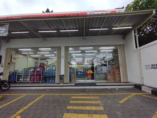 Indomaret wanayu 1