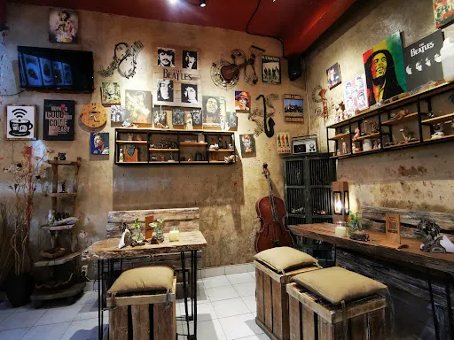 E- Baki Kitchen & Musik 3