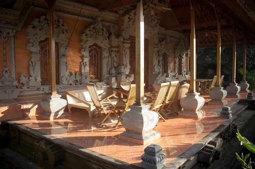 gusti family house 3