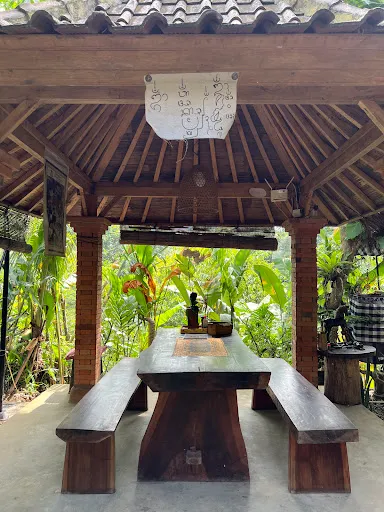 BETUTU KEREN PAK RIZAL(local resto) 1