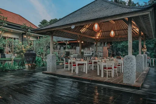Collina Kawi Restaurant