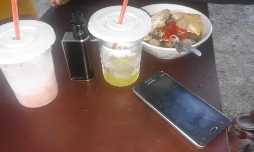 PASAR SENGGOL DESA PAKRAMAN NONGAN 1