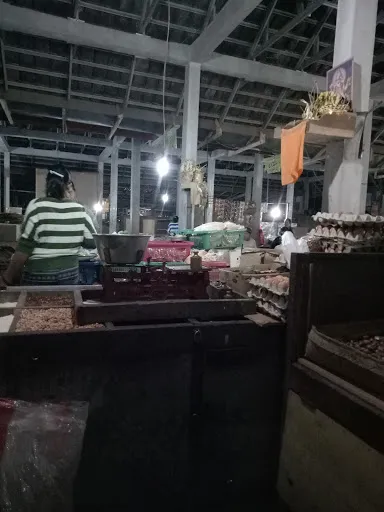 Pasar Sidemen (Sidemen Traditional Market) 4